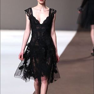 An elegant midi black dress from Elie Saab Fall 2010 ready-to-wear collection!